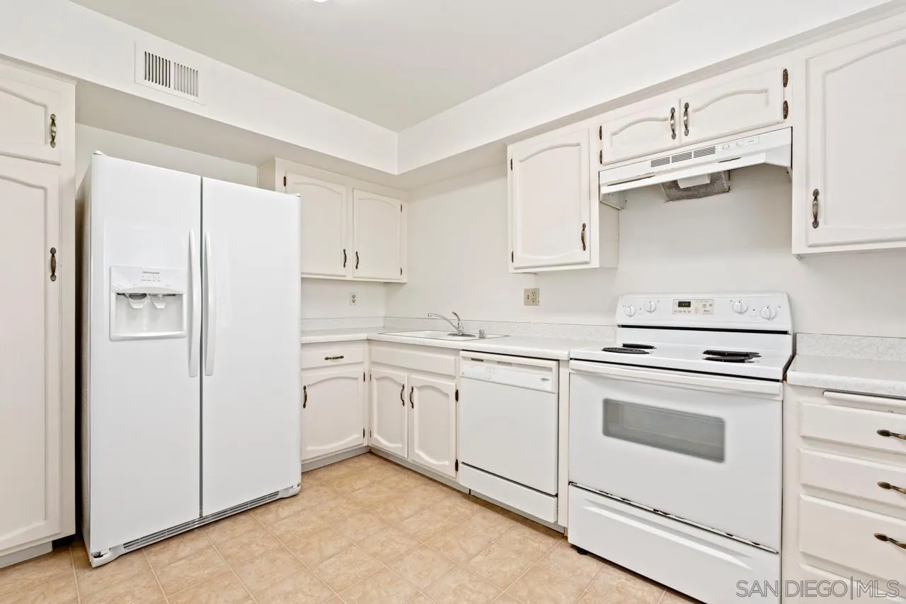 Photo #6: 250026382 Listing 