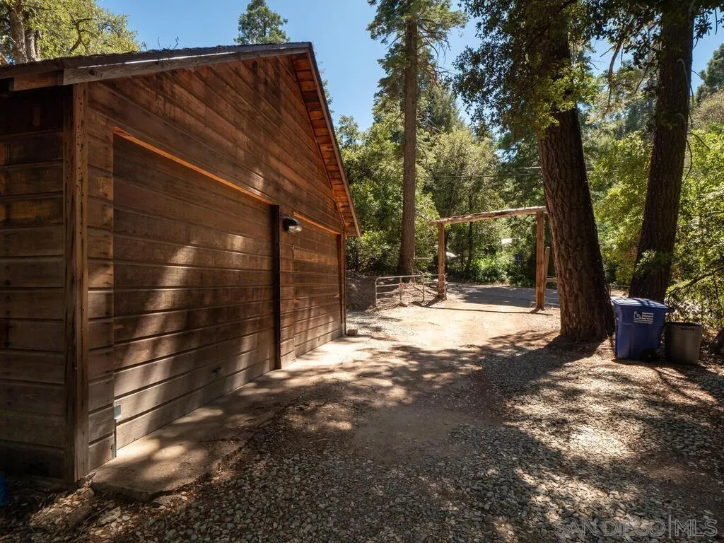 https://cdn.realtyfeed.com/cdn/127/250026399/704c361fd6d5e2161dcde9c46019bb6f.webp