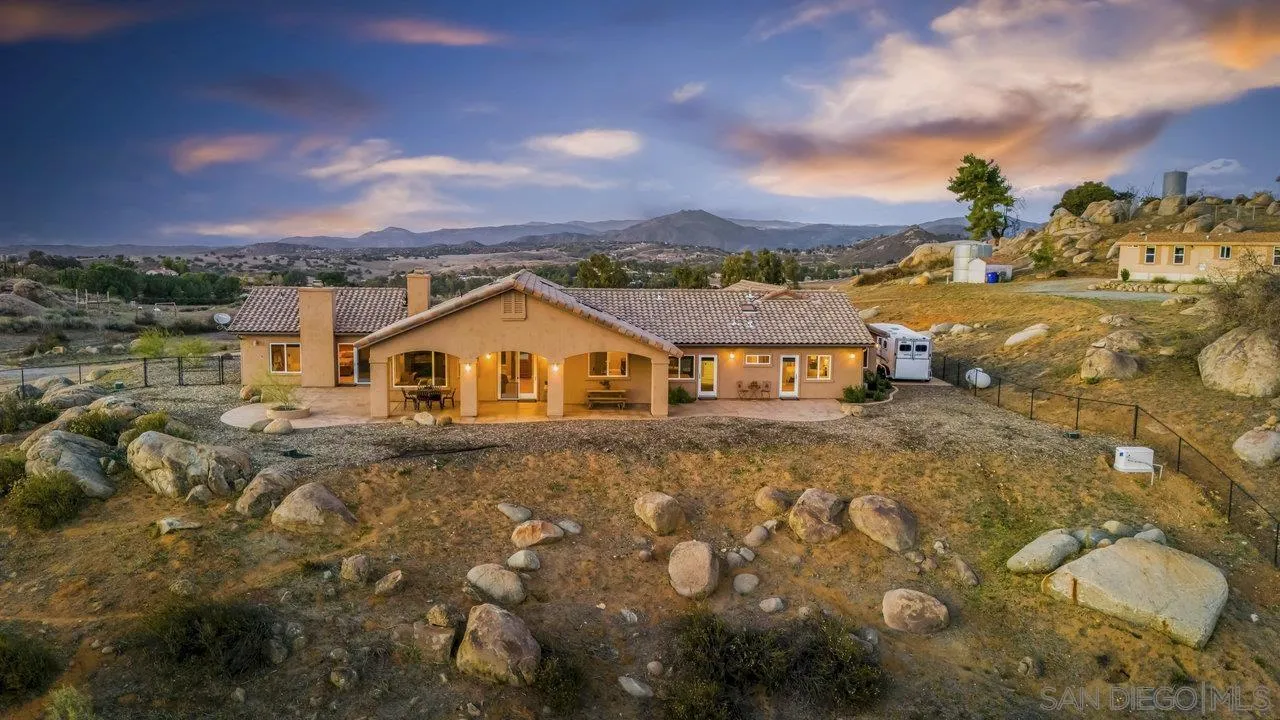 https://cdn.realtyfeed.com/cdn/127/250026433/0b04a447fd4ce1a96f617d2a60af2809.webp