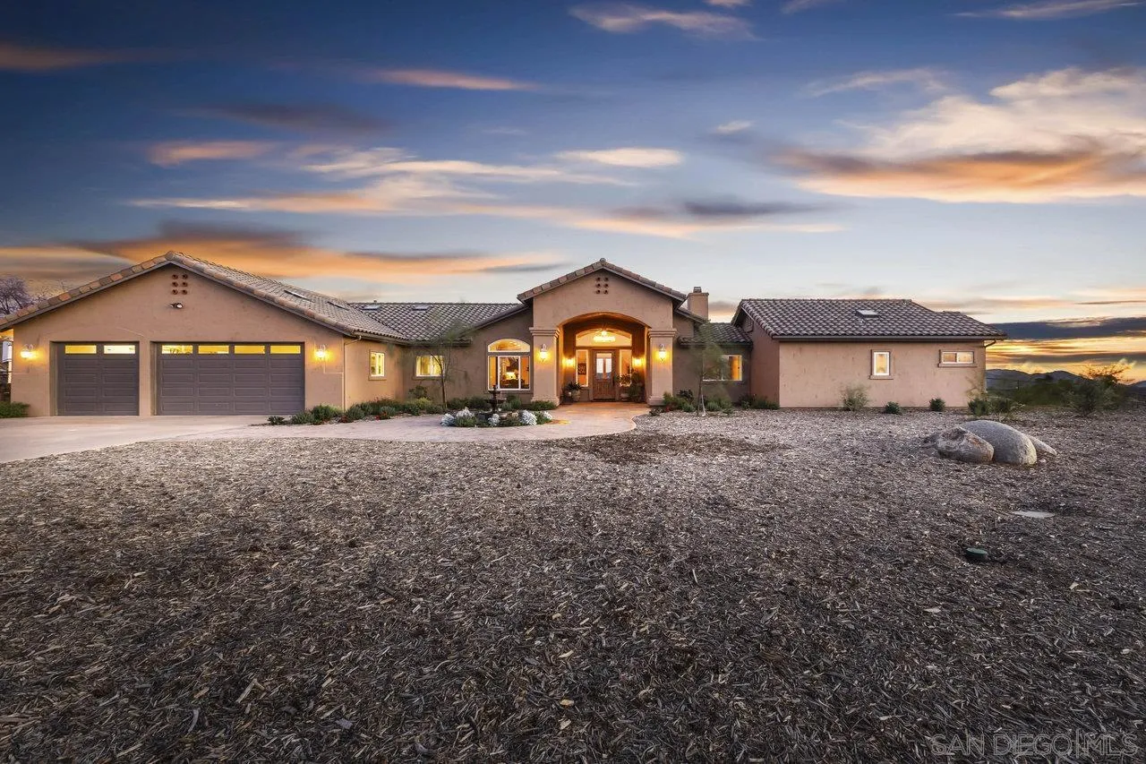 https://cdn.realtyfeed.com/cdn/127/250026433/22343dcfef38a312917d95ffb1c48f3f.webp