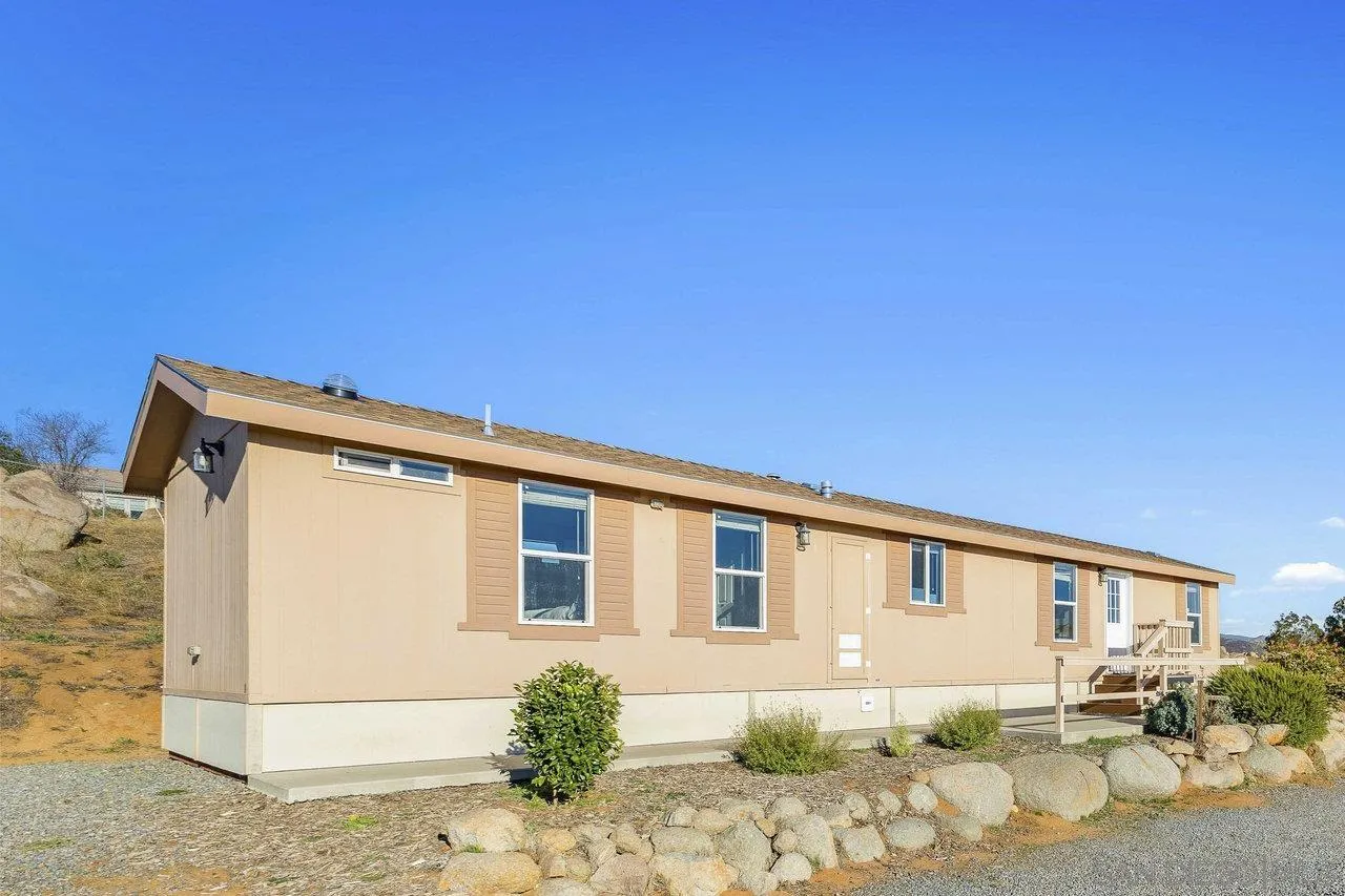 https://cdn.realtyfeed.com/cdn/127/250026433/473443c02b1d4a8b11447dc9f9a5b431.webp