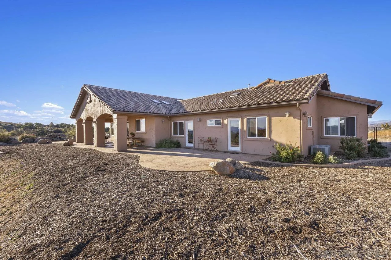 https://cdn.realtyfeed.com/cdn/127/250026433/9ad4a0dd3cda7ec7e61daeb516b9f2a9.webp