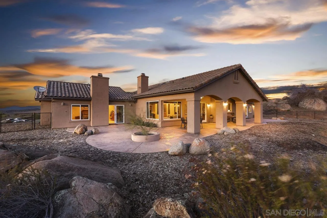 https://cdn.realtyfeed.com/cdn/127/250026433/c1eca4dd231c76ef562db23a87b61f73.webp