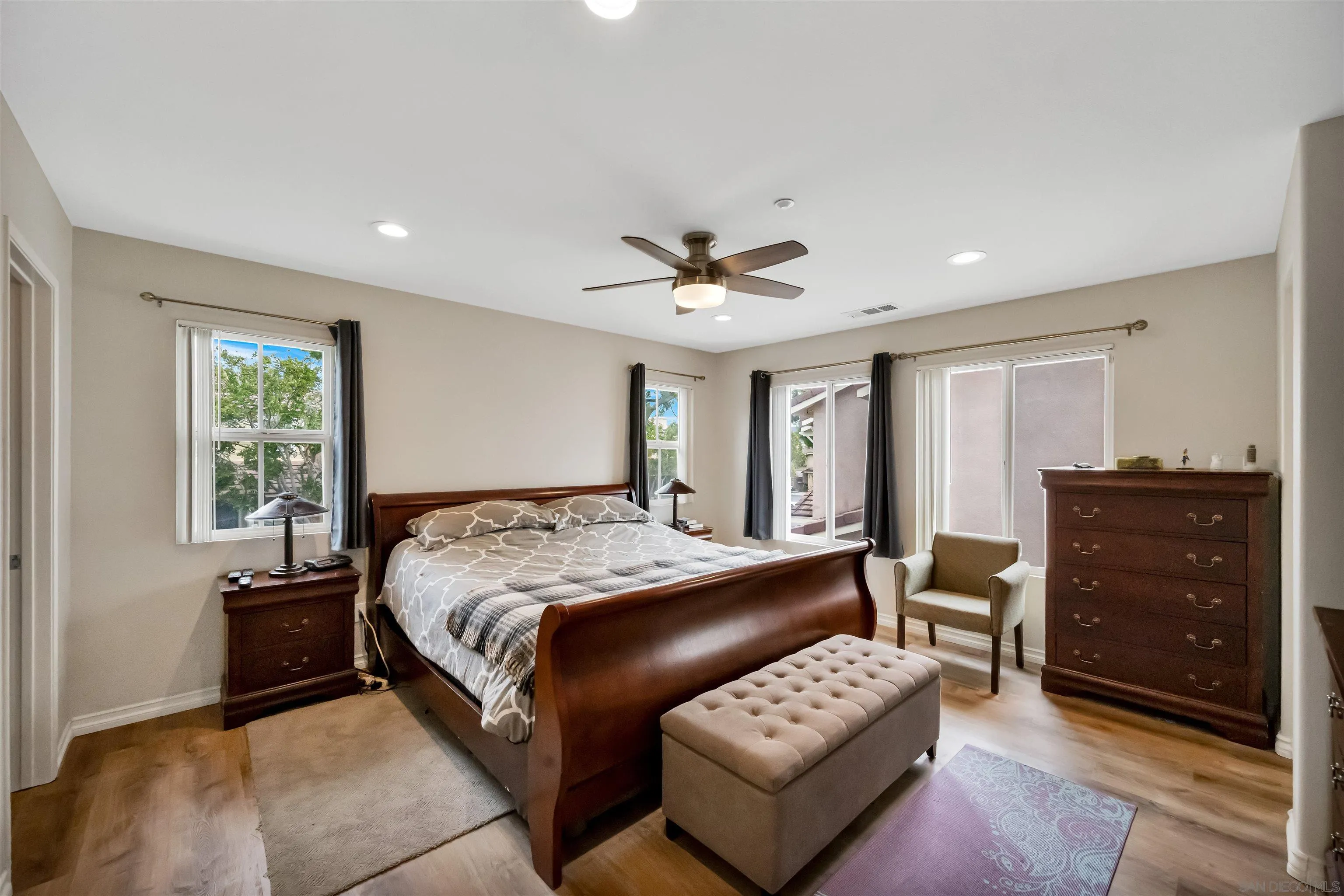 https://cdn.realtyfeed.com/cdn/127/250026492/5d68b5372901400554b6e93865a0f022.webp