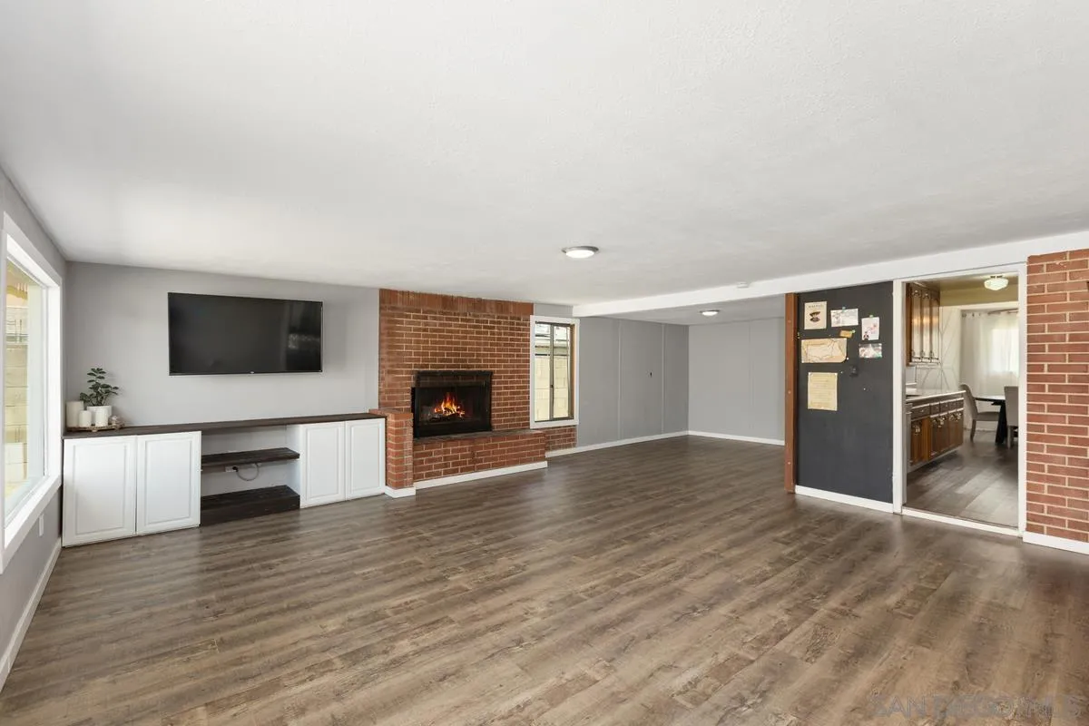 https://cdn.realtyfeed.com/cdn/127/250026499/b272b4537285cfbb6d538446c6d7d359.webp