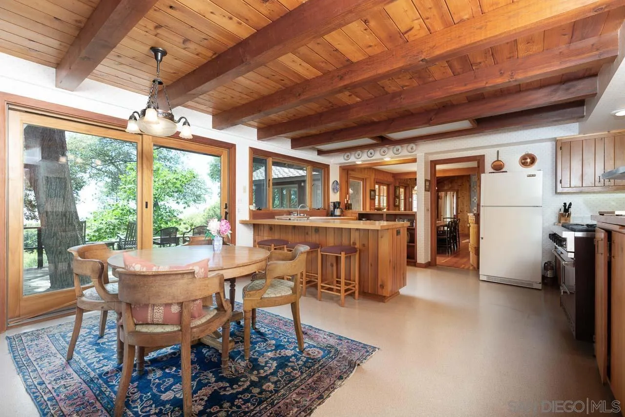 https://cdn.realtyfeed.com/cdn/127/250026527/113752d620b4e22443c87918a2af5bab.webp