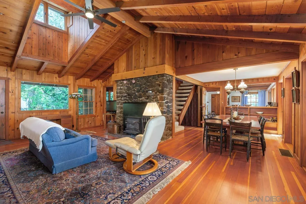 https://cdn.realtyfeed.com/cdn/127/250026527/3c07b2957cabe38ff57287100e8916ba.webp