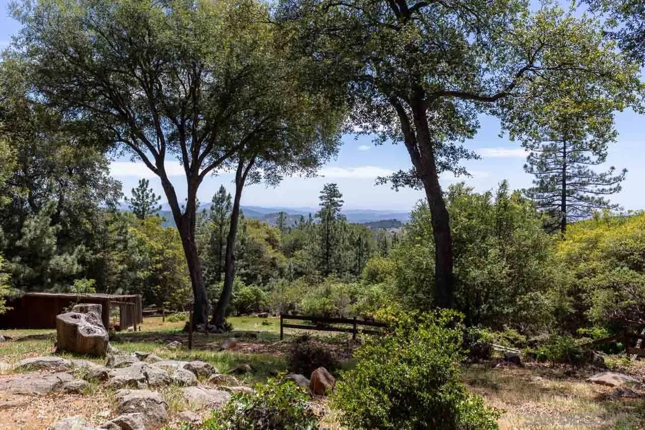 https://cdn.realtyfeed.com/cdn/127/250026527/93ea9aaf750d6e5f5ec72f40a797a625.webp