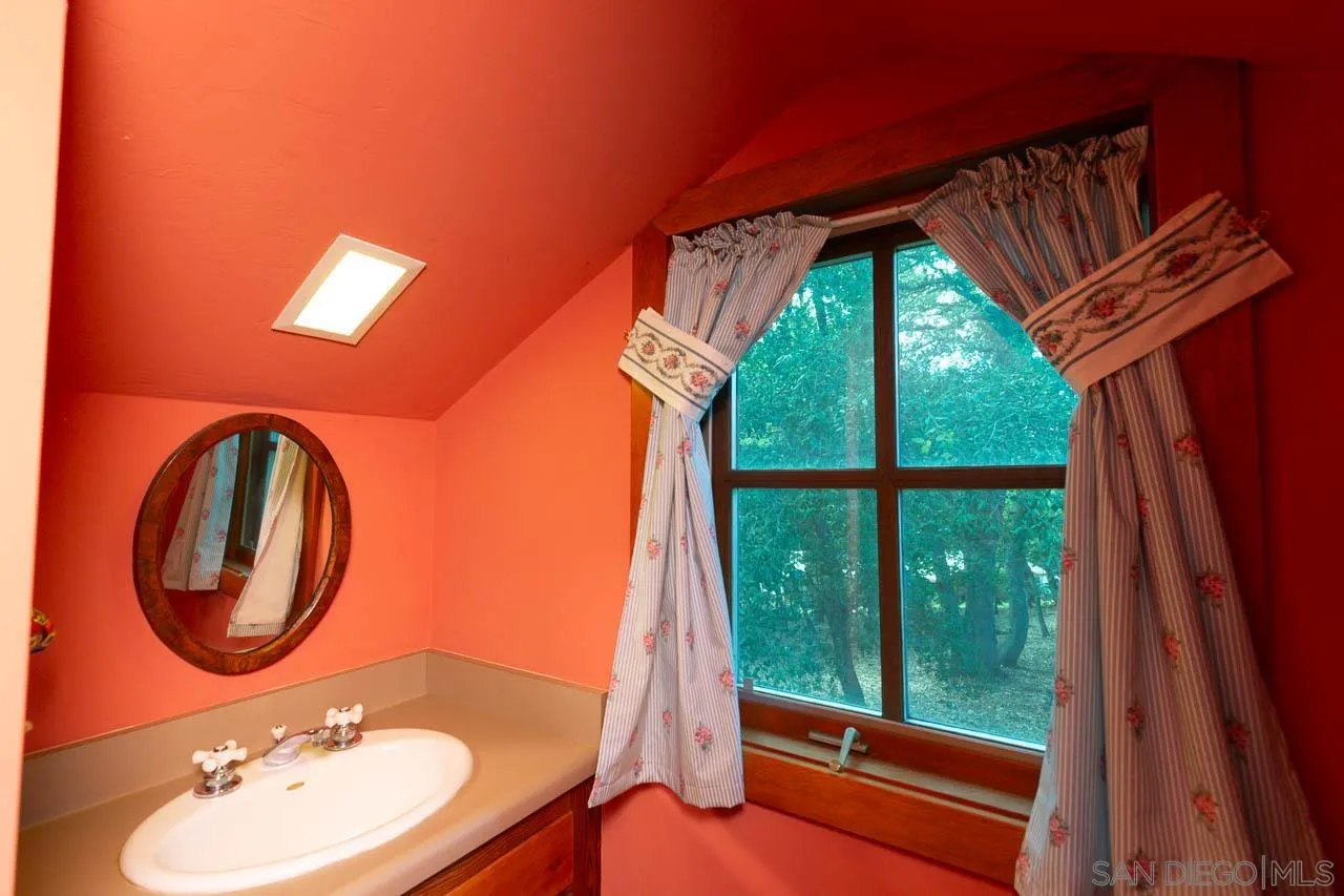 https://cdn.realtyfeed.com/cdn/127/250026527/b7d9b35ab0d1a2b418b3d6c20831df9f.webp