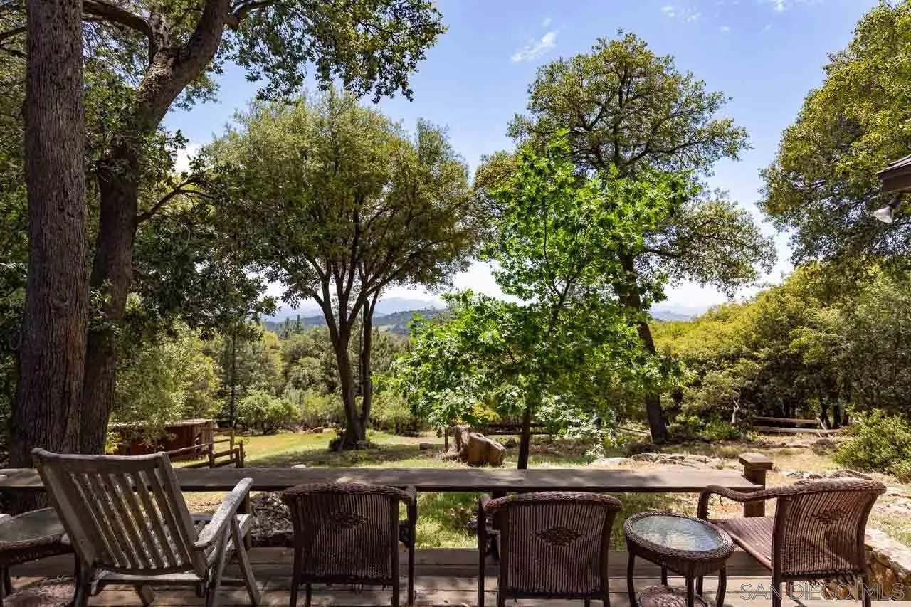 https://cdn.realtyfeed.com/cdn/127/250026527/c579d4b5ff8b97cbc98076ec0ce0c219.webp