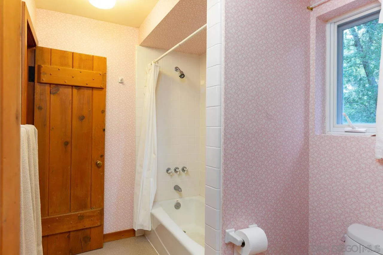 https://cdn.realtyfeed.com/cdn/127/250026527/d71539e72c6164064edb92a7e68582c5.webp