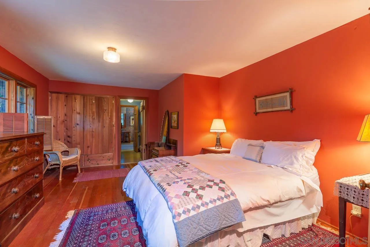 https://cdn.realtyfeed.com/cdn/127/250026527/dc41dcd9fa7ee51f15315a39f3437969.webp