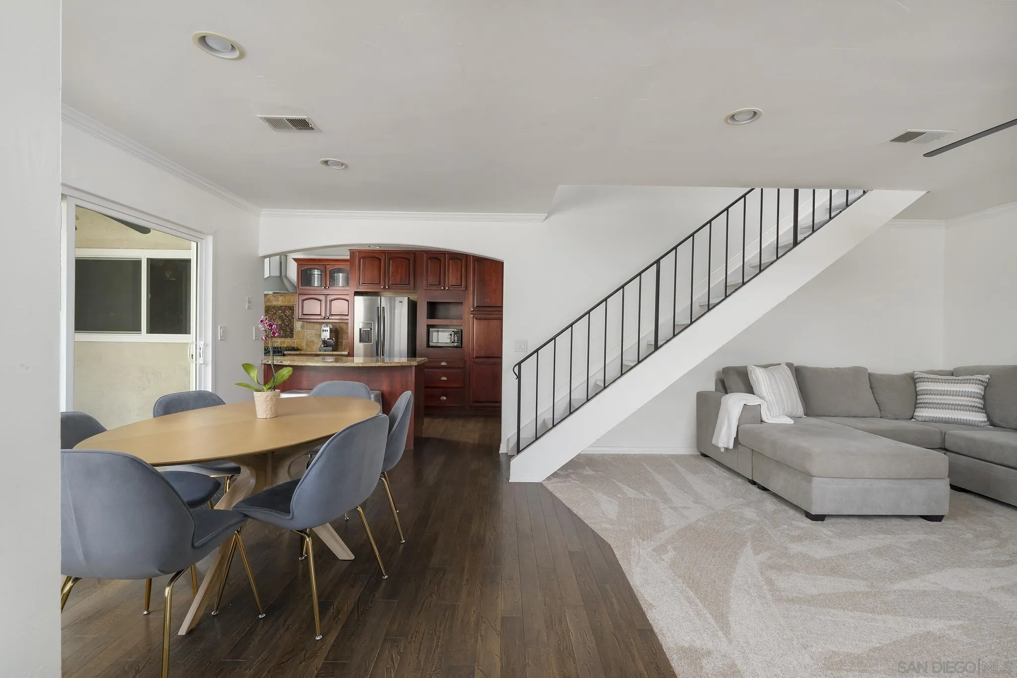 Photo #3: 250026533 Listing 