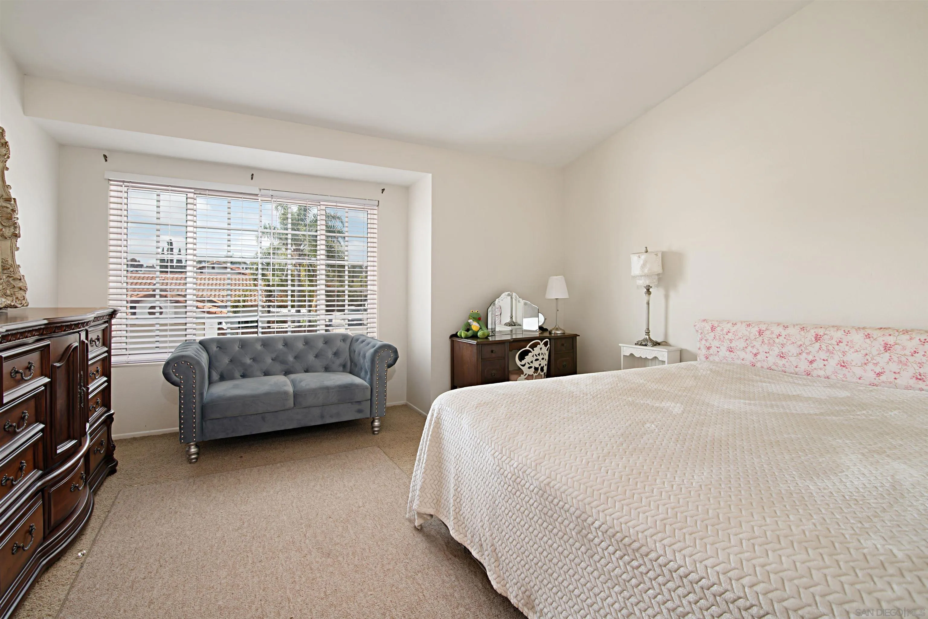 https://cdn.realtyfeed.com/cdn/127/250026565/71c6ade2f94646ac3f3ae5f6442767ed.webp