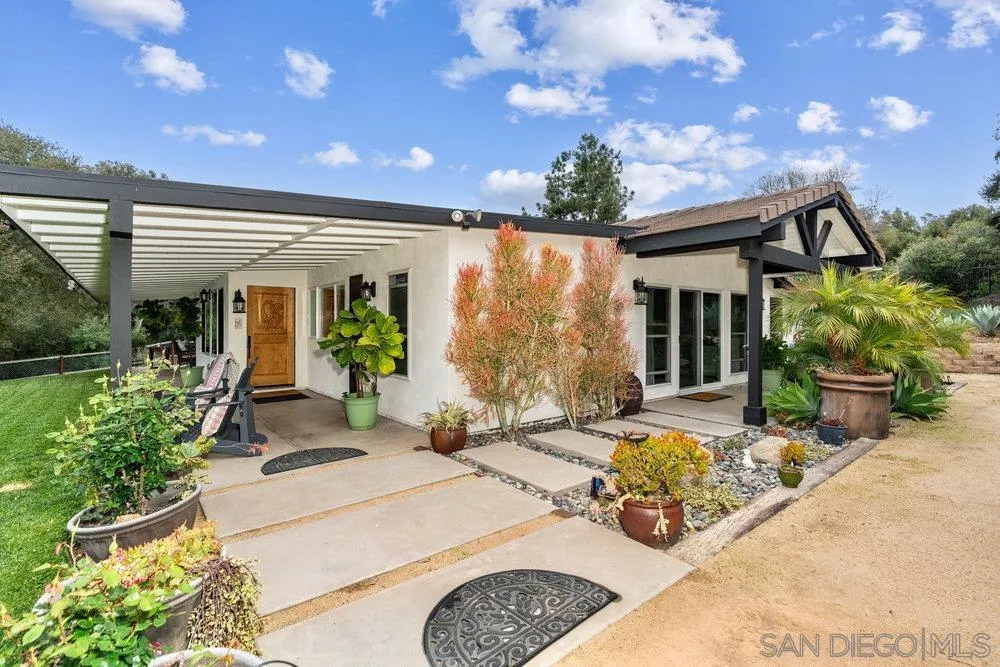 https://cdn.realtyfeed.com/cdn/127/250026609/4043d736eab8d1285dd4dffc7e056116.webp