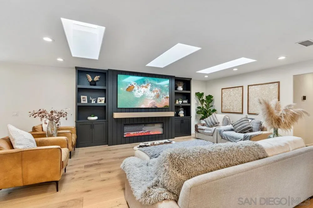 https://cdn.realtyfeed.com/cdn/127/250026609/42fbdd7692f50f273b68ee5ec47dc775.webp