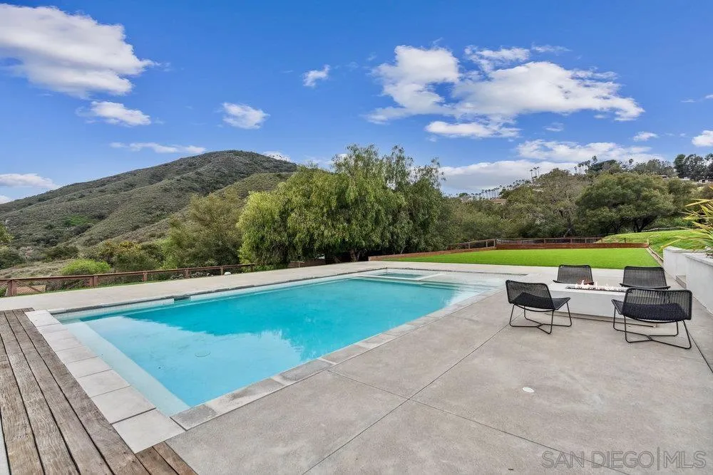https://cdn.realtyfeed.com/cdn/127/250026609/44e060d72e012da087000e11e12d5059.webp