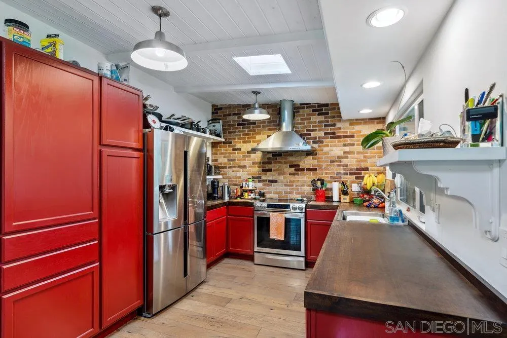 https://cdn.realtyfeed.com/cdn/127/250026609/4dff0371ce1415c89c2ed760de407c5f.webp