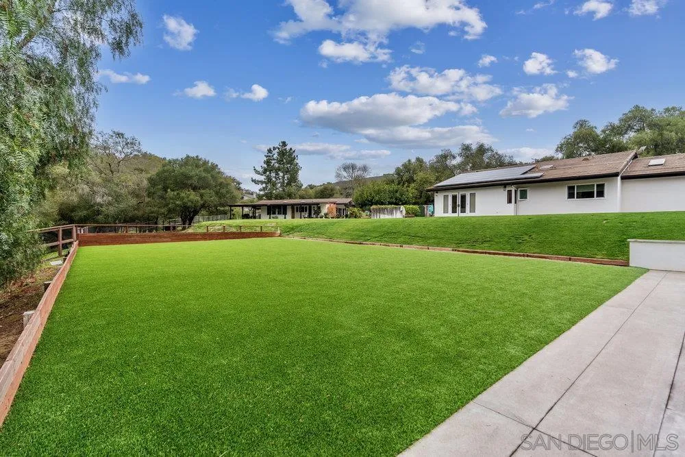 https://cdn.realtyfeed.com/cdn/127/250026609/5d4a4ef10cebdbf1582969acfbb6a488.webp