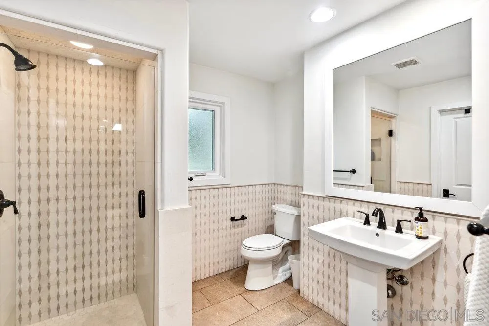 https://cdn.realtyfeed.com/cdn/127/250026609/774b2617bcb59ad6f254a7aab396f089.webp