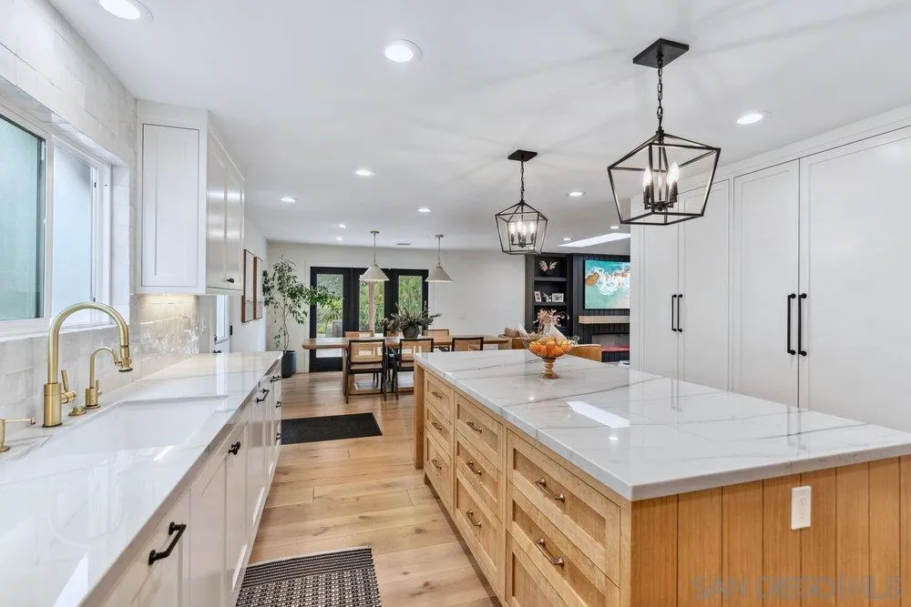 https://cdn.realtyfeed.com/cdn/127/250026609/7ee7c395599f461604c373e18ffb23b7.webp