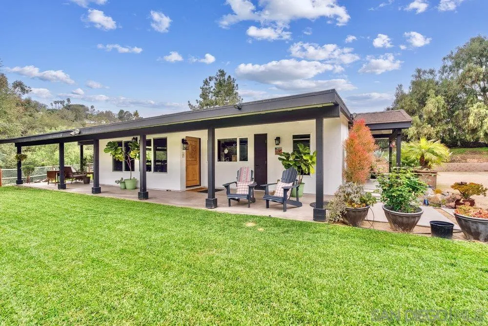 https://cdn.realtyfeed.com/cdn/127/250026609/8c1077e0f9bfbeb4a8b5215edad720bf.webp