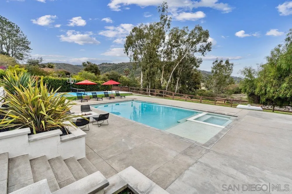 https://cdn.realtyfeed.com/cdn/127/250026609/ca738248e86b8fb5b7686e6ea87311a5.webp