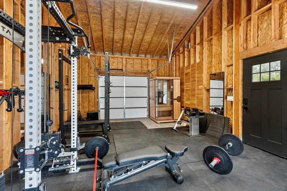 https://cdn.realtyfeed.com/cdn/127/250026609/d0a553a9c8c1dcae101440e1b01ea1f9.webp