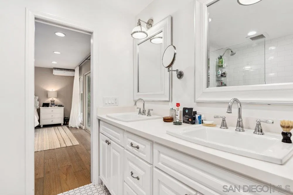 https://cdn.realtyfeed.com/cdn/127/250026609/e8fa00ec42b534560afc4164d0b28b11.webp