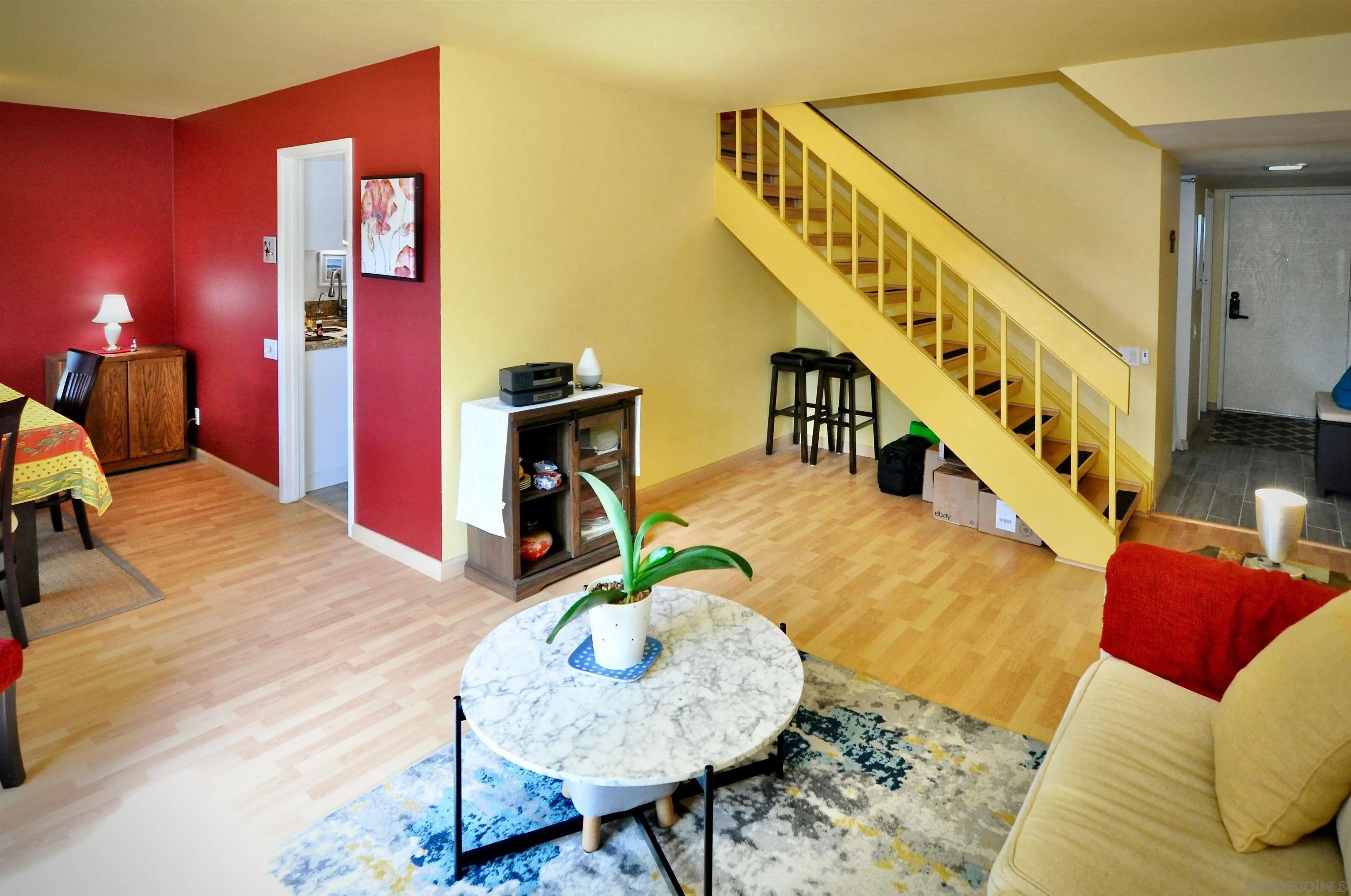 https://cdn.realtyfeed.com/cdn/127/250026612/4cb877280801a0cdc974763ecebacd79.webp