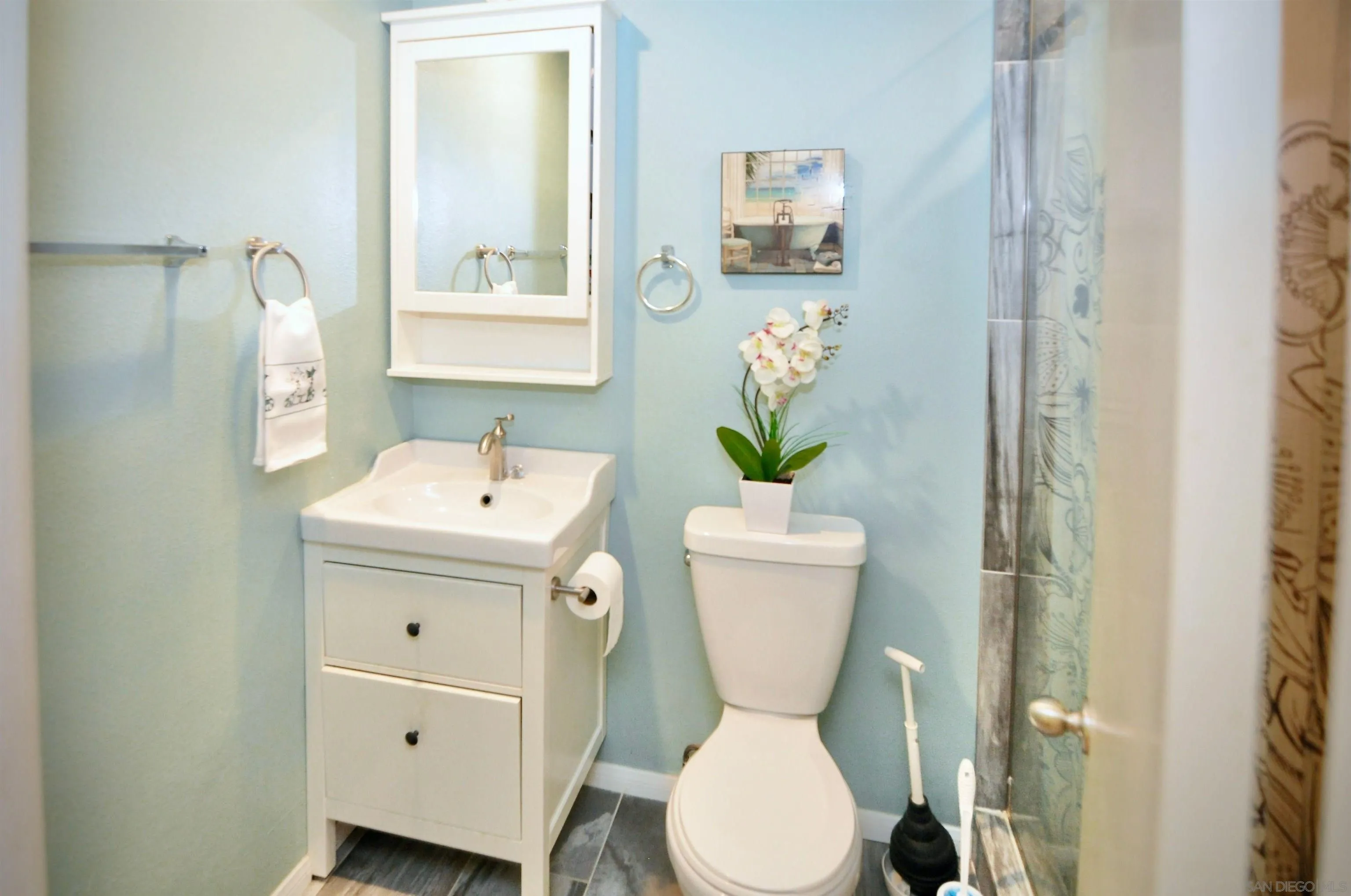 https://cdn.realtyfeed.com/cdn/127/250026612/5514db4005c822de784805643b2b3ae8.webp