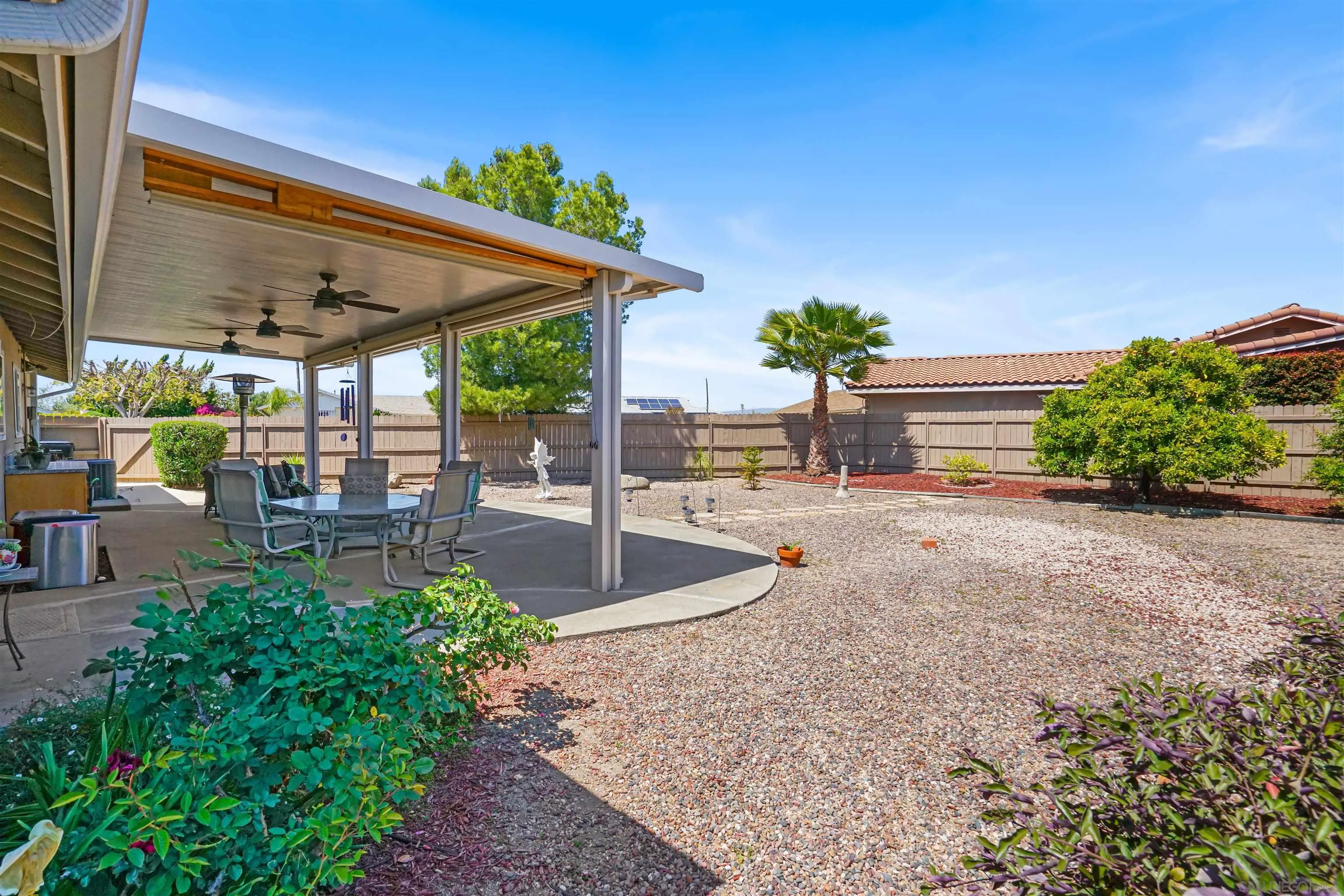 https://cdn.realtyfeed.com/cdn/127/250026750/552c8ff7d70ec8babf57d27d9b35a242.webp