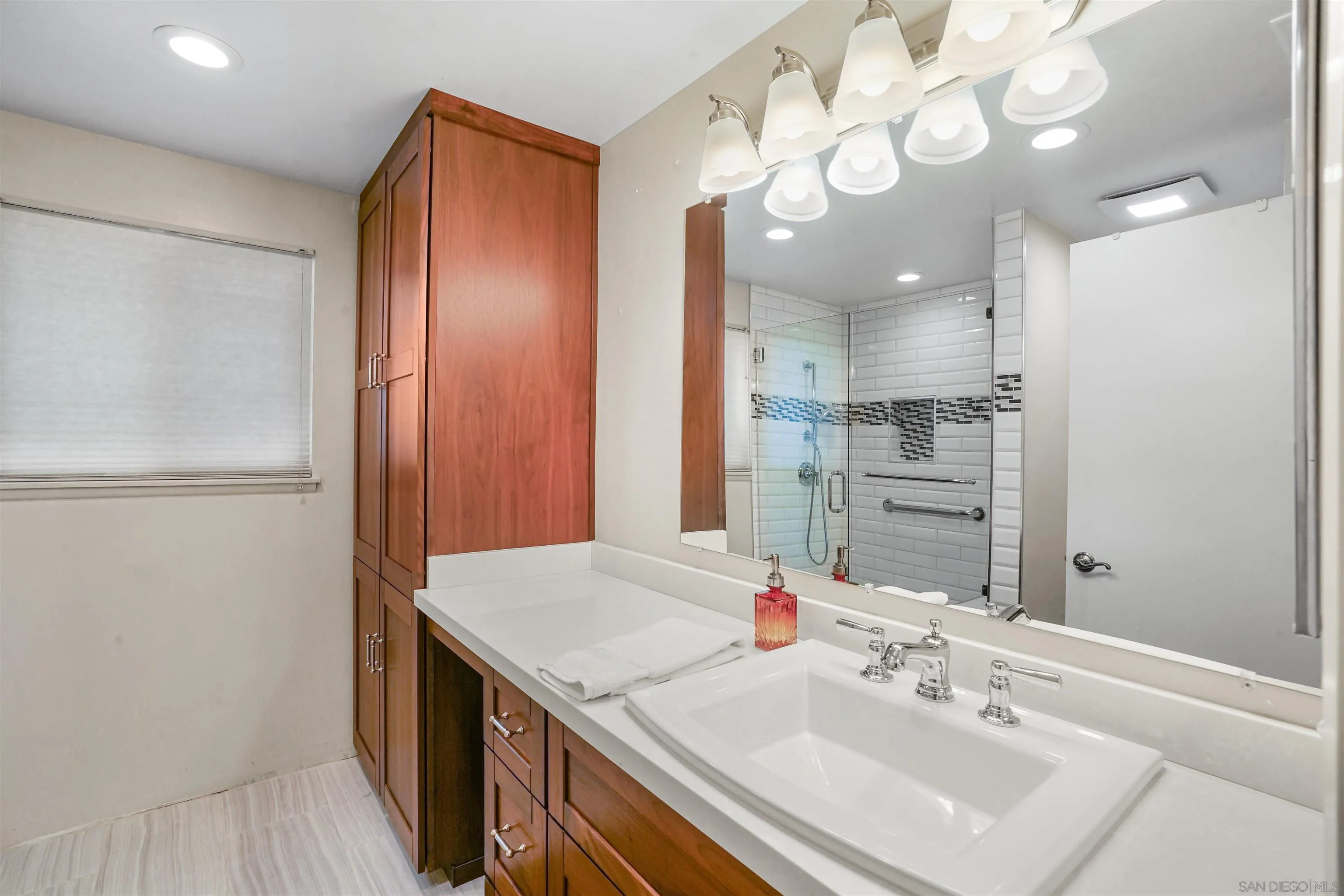 https://cdn.realtyfeed.com/cdn/127/250026750/cde3f0a268cf5df93b77eccb8095fb08.webp