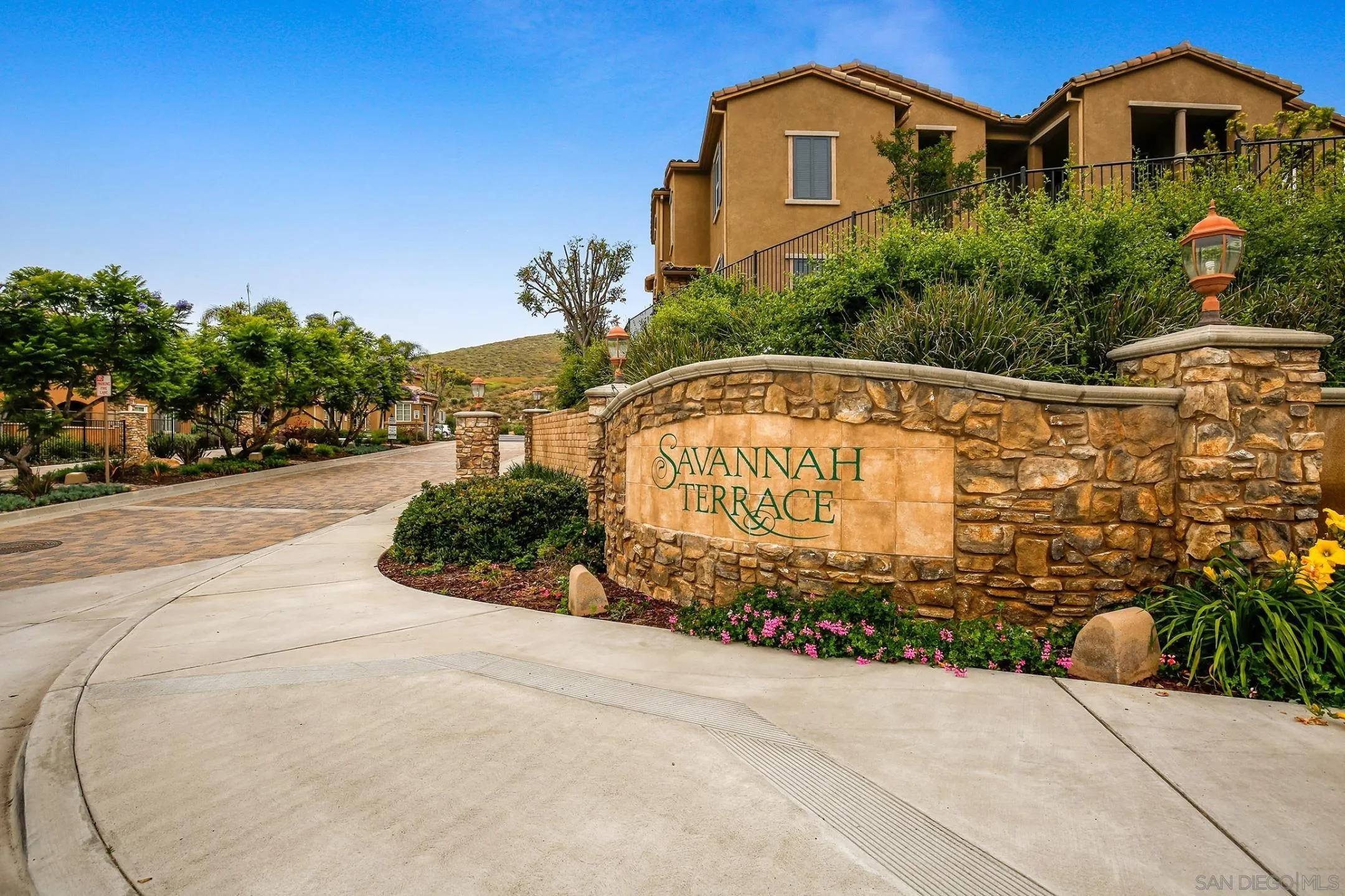 https://cdn.realtyfeed.com/cdn/127/250026761/58faec886ec7b7267f21e85b1144c82d.webp