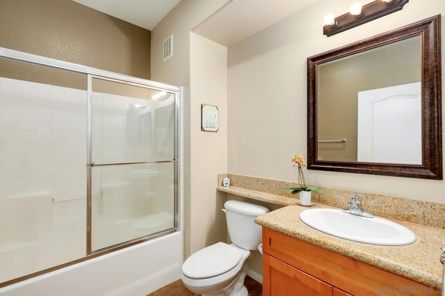 https://cdn.realtyfeed.com/cdn/127/250026761/cc7497cc953fd25341667a62ba7cb2d6.webp