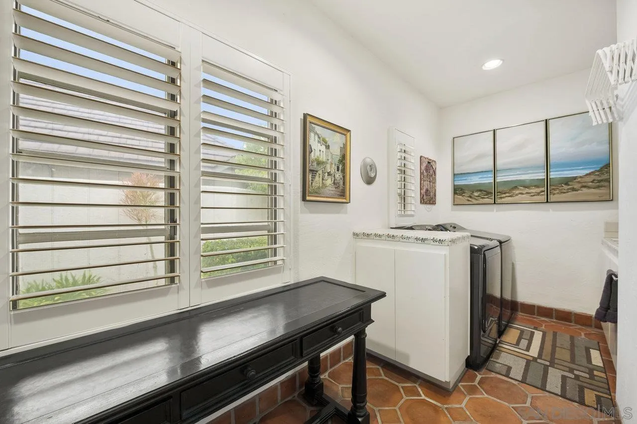 https://cdn.realtyfeed.com/cdn/127/250026769/5ca83626fb240a1f9faf6c0e0633ab44.webp