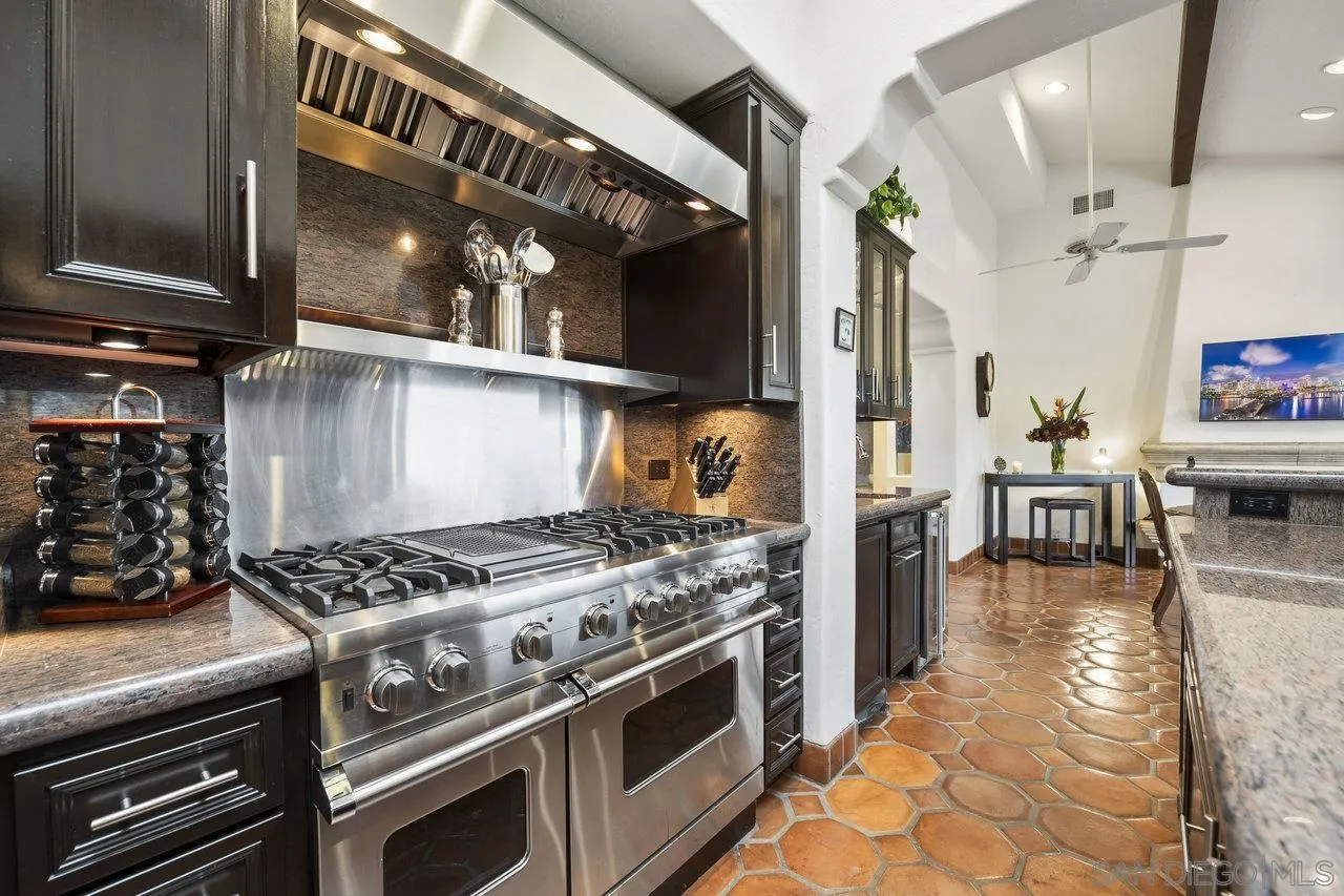 https://cdn.realtyfeed.com/cdn/127/250026769/81492d3ad73a9f14cc904bcd7cdaad66.webp