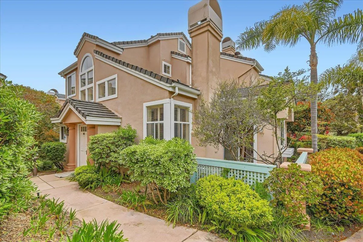 More Details about MLS # 250026836 : 12944 CARMEL CREEK RD UNIT 91