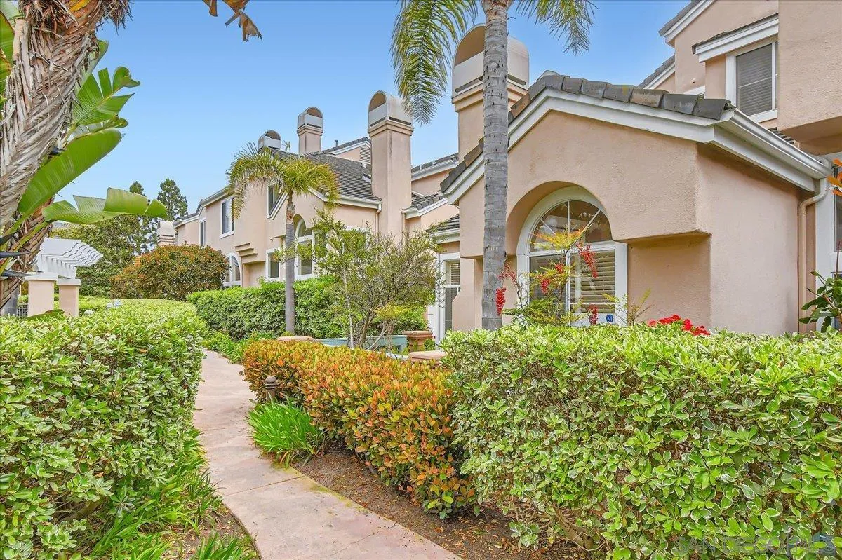 Photo #2: 250026836 Listing 