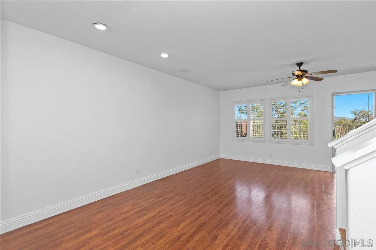 Photo #12: 250026845 Listing: Photo #12