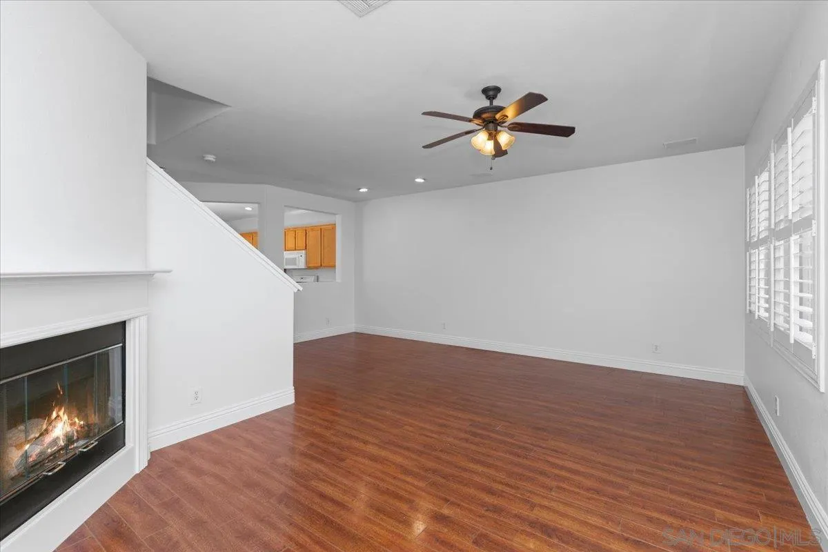 https://cdn.realtyfeed.com/cdn/127/250026845/eabe7bb429765cfee481554fc5aa5974.webp