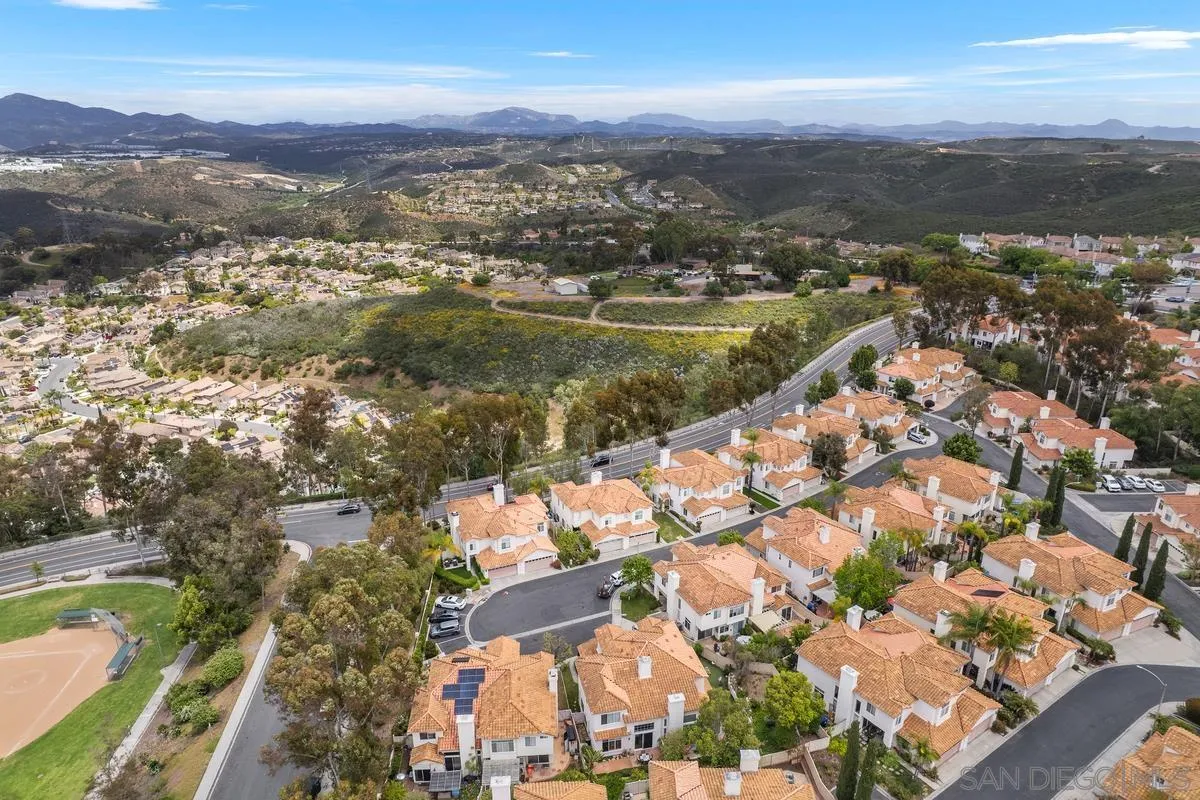 https://cdn.realtyfeed.com/cdn/127/250026847/afc623b58302a16c07356f6ae3b4d5d9.webp