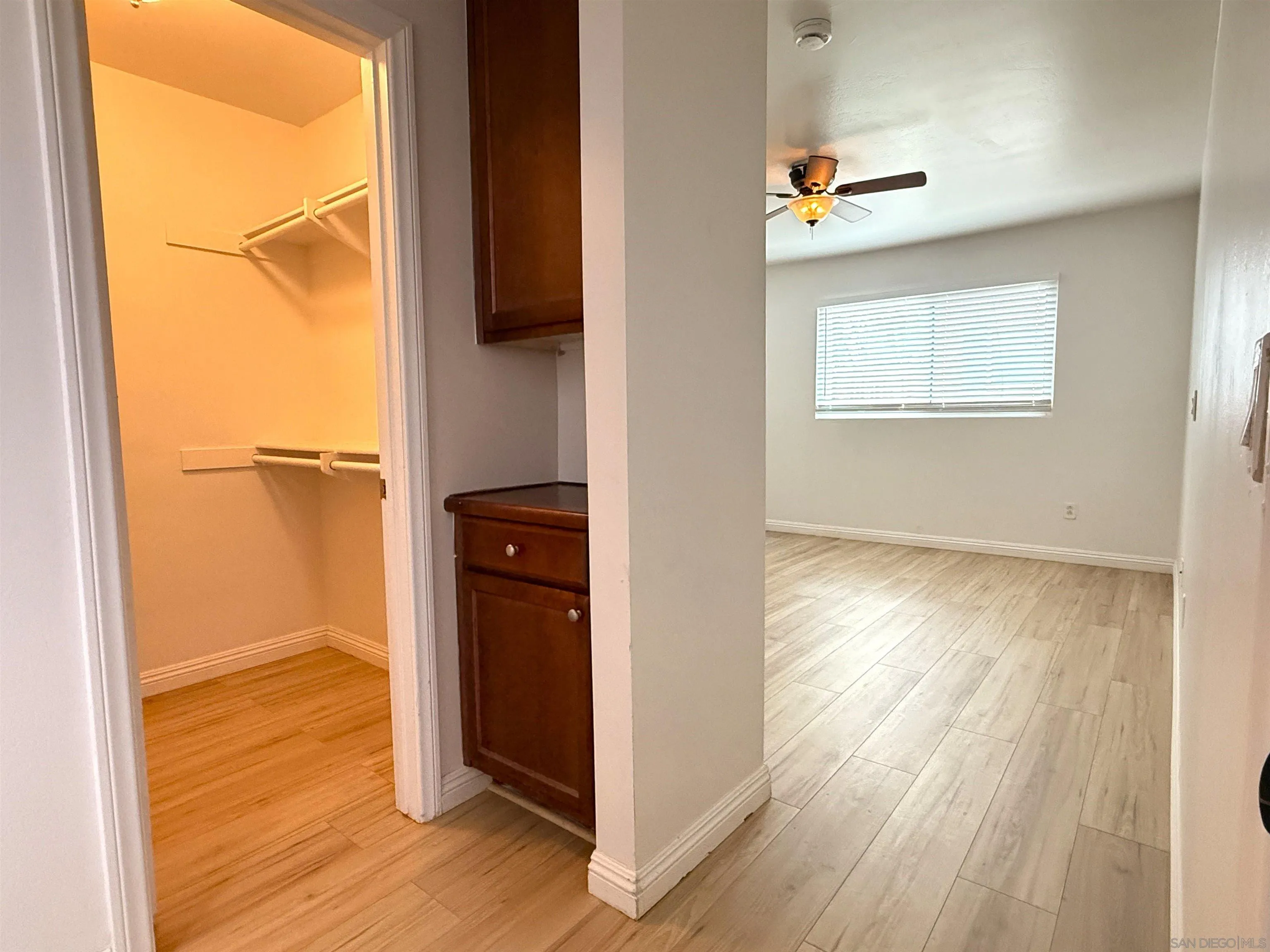 https://cdn.realtyfeed.com/cdn/127/250026848/3c04c144391cb2d59899531f1479d221.webp
