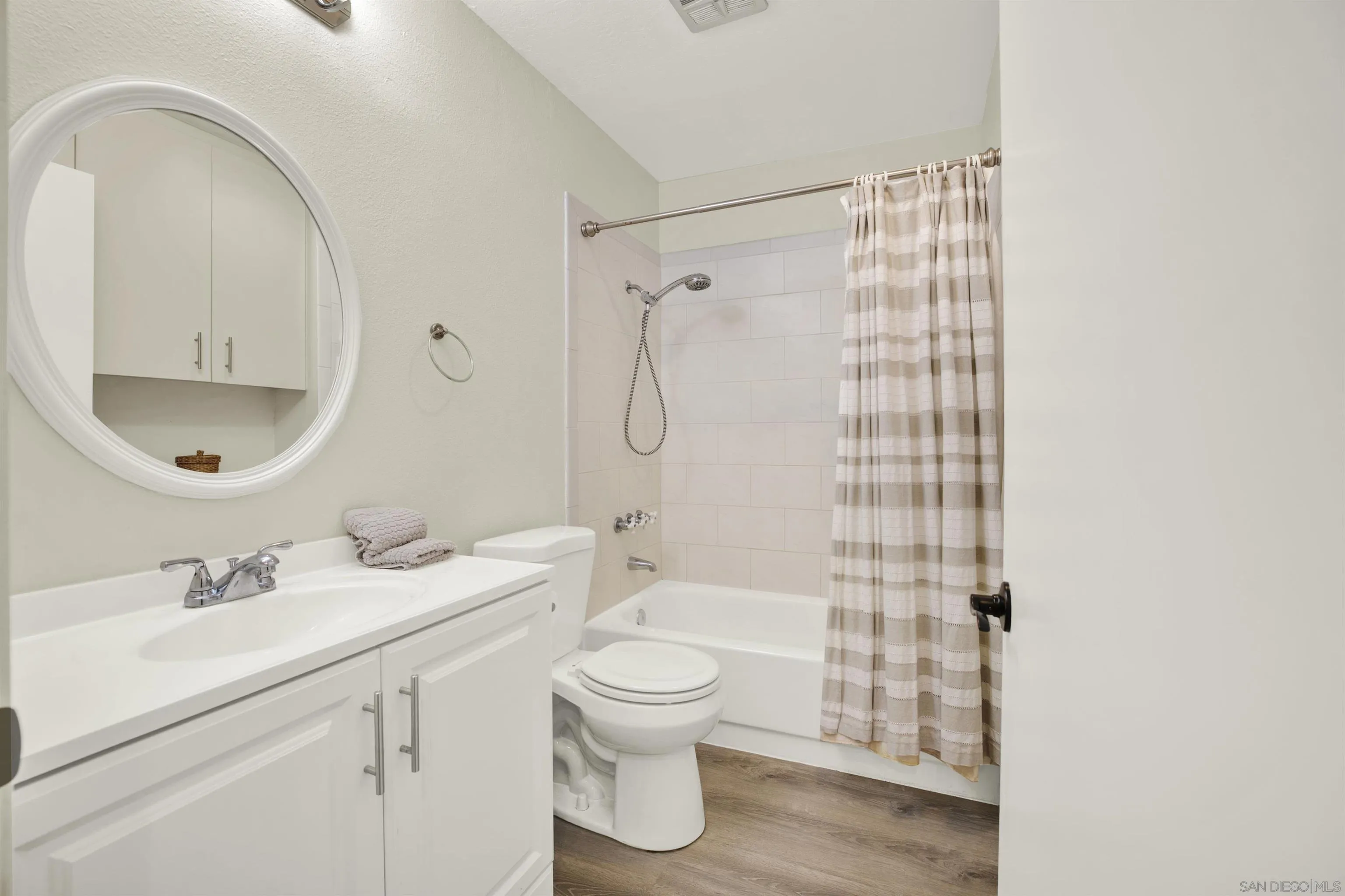 Photo #28: 250026872 Listing: Photo #28