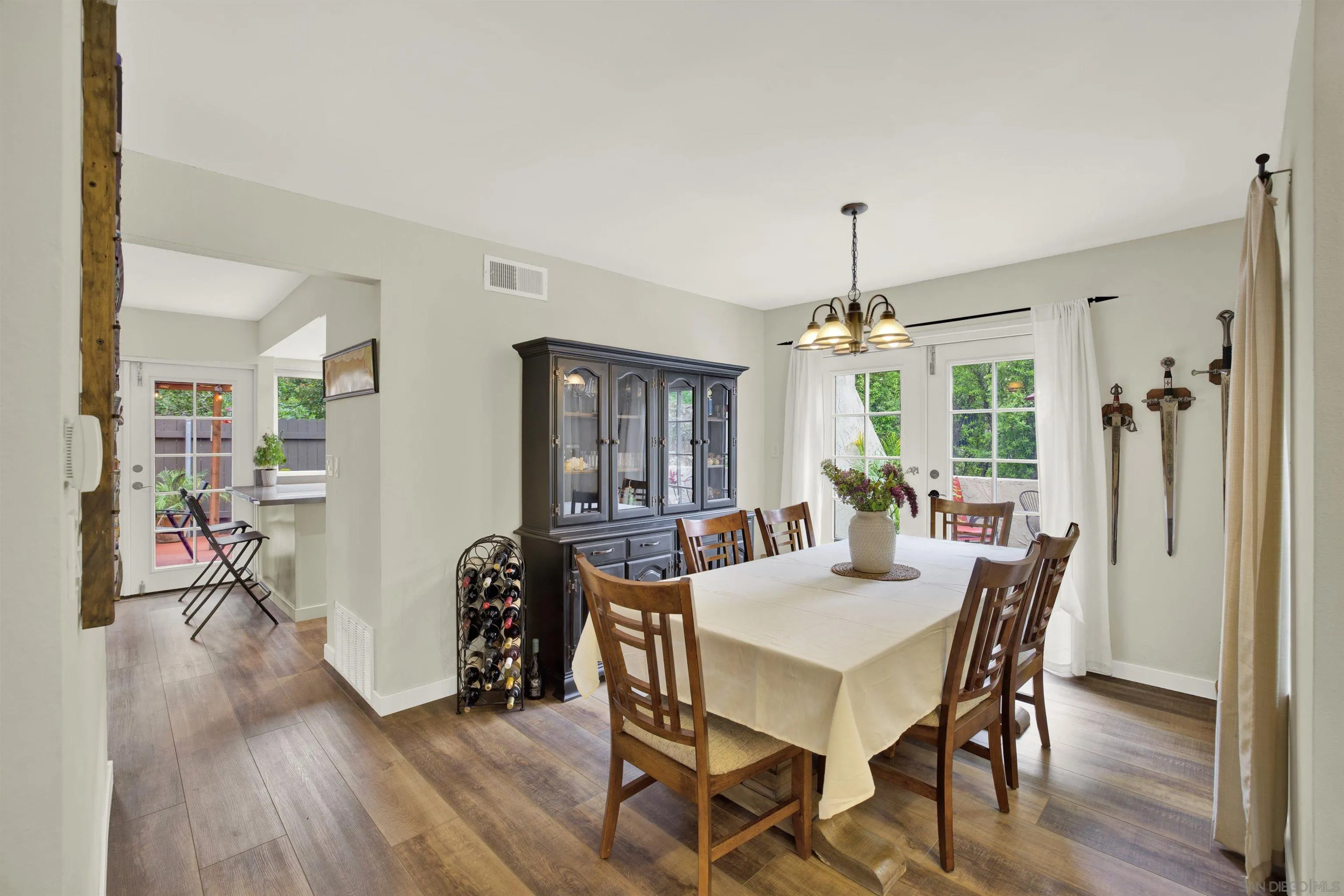 Photo #5: 250026872 Listing: Photo #5