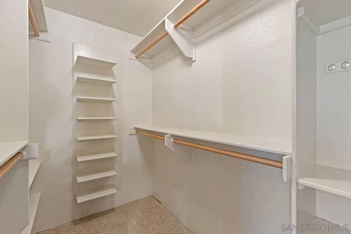 https://cdn.realtyfeed.com/cdn/127/250026892/99a4e215ea4bd0207bd8a7a5089fea34.webp
