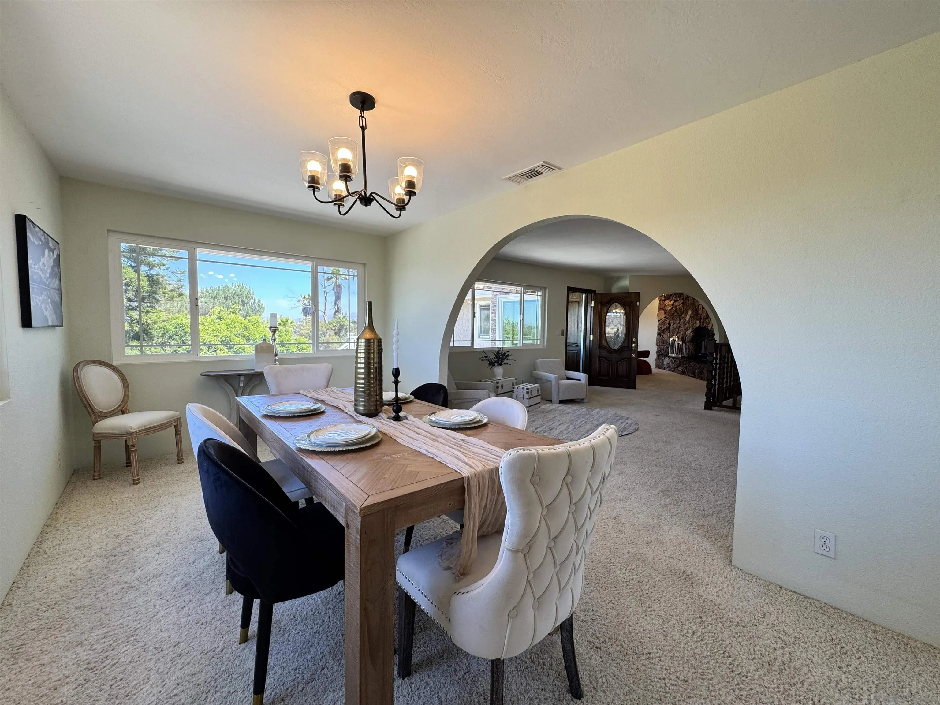 https://cdn.realtyfeed.com/cdn/127/250026892/a1c18806541319d76a0a12bd21c6f3a0.webp
