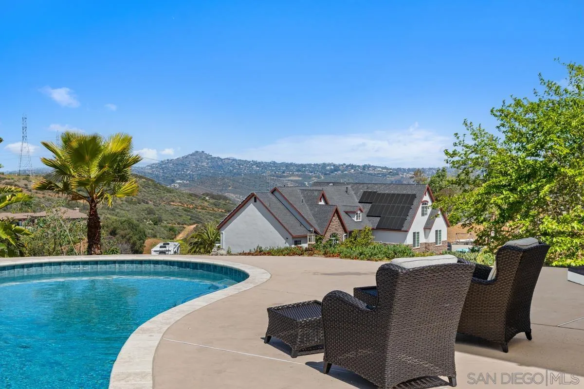 https://cdn.realtyfeed.com/cdn/127/250026892/bac293d39f0763f9841350e2895ccde2.webp