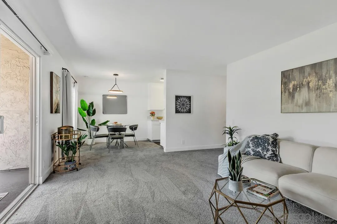 More Details about MLS # 250026923 : 8515 VIA MALLORCA UNIT C