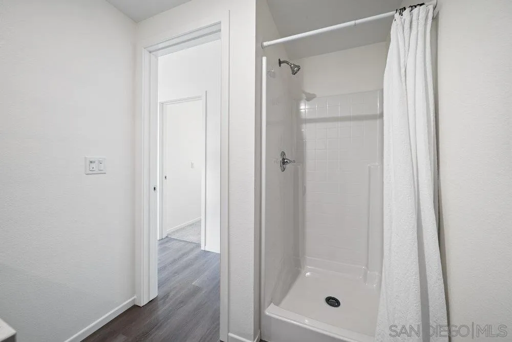 Photo #31: 250026931 Listing: Photo #31
